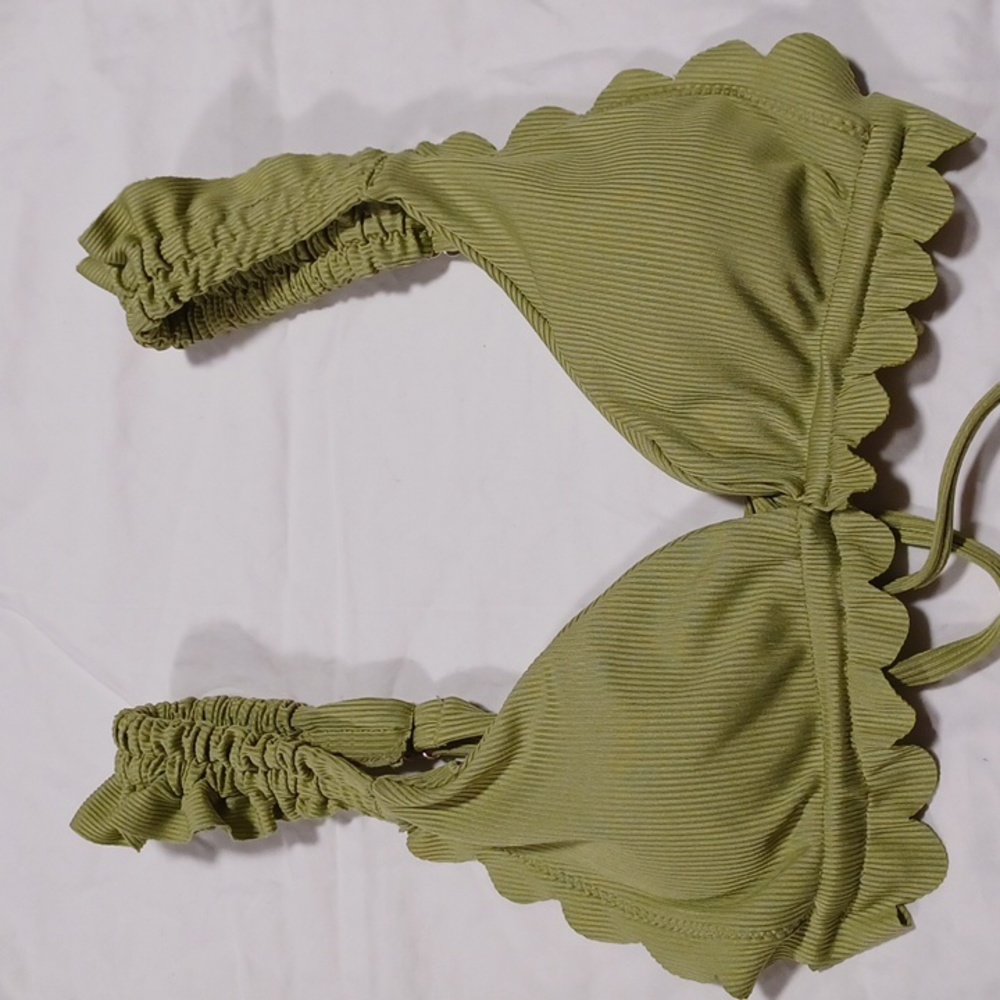 Zaful scalloped Bikini top.  #206  New without tags